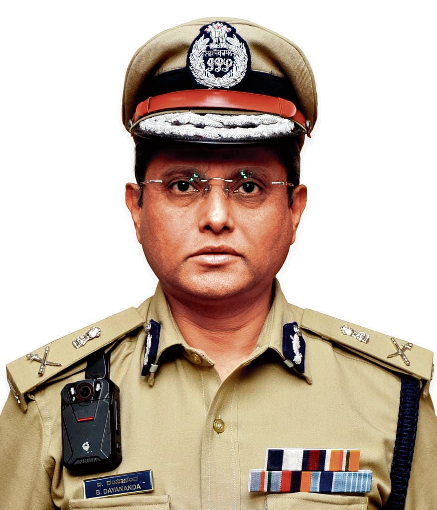 ಪರಪ್ಪನ ಅಗ್ರಹಾರ ಜೈಲಿನಲ್ಲಿ ಮೊಬೈಲ್, ಚಾಕು; ತನಿಖೆ ಶುರು: ಕಮಿಷನರ್‌ ಬಿ.ದಯಾನಂದ