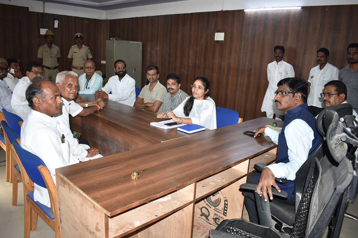 ಸಿದ್ಧಸಿರಿ‌ ಎಥನಾಲ್ ಘಟಕ ಪುನರಾರಂಭಕ್ಕೆ ಒತ್ತಾಯ: ರೈತ ಮುಖಂಡರಿಗೆ ದಿಗ್ಬಂಧನ 