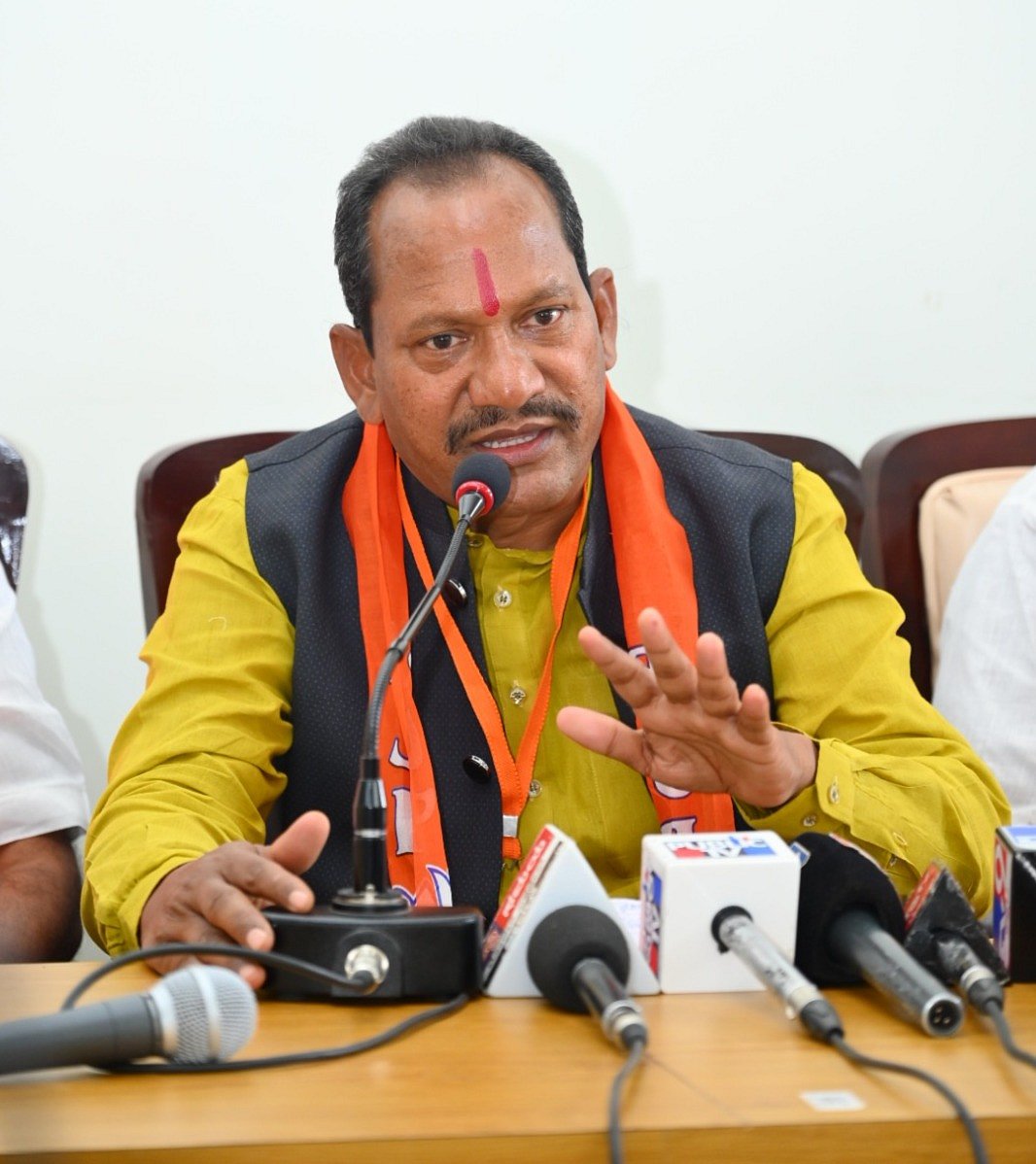 ಕಾಂಗ್ರೆಸ್‌ ಶಾಸಕರಿಗಷ್ಟೇ ಅನುದಾನ: ಪ್ರಭು ಚವಾಣ್‌ ಅಸಮಾಧಾನ