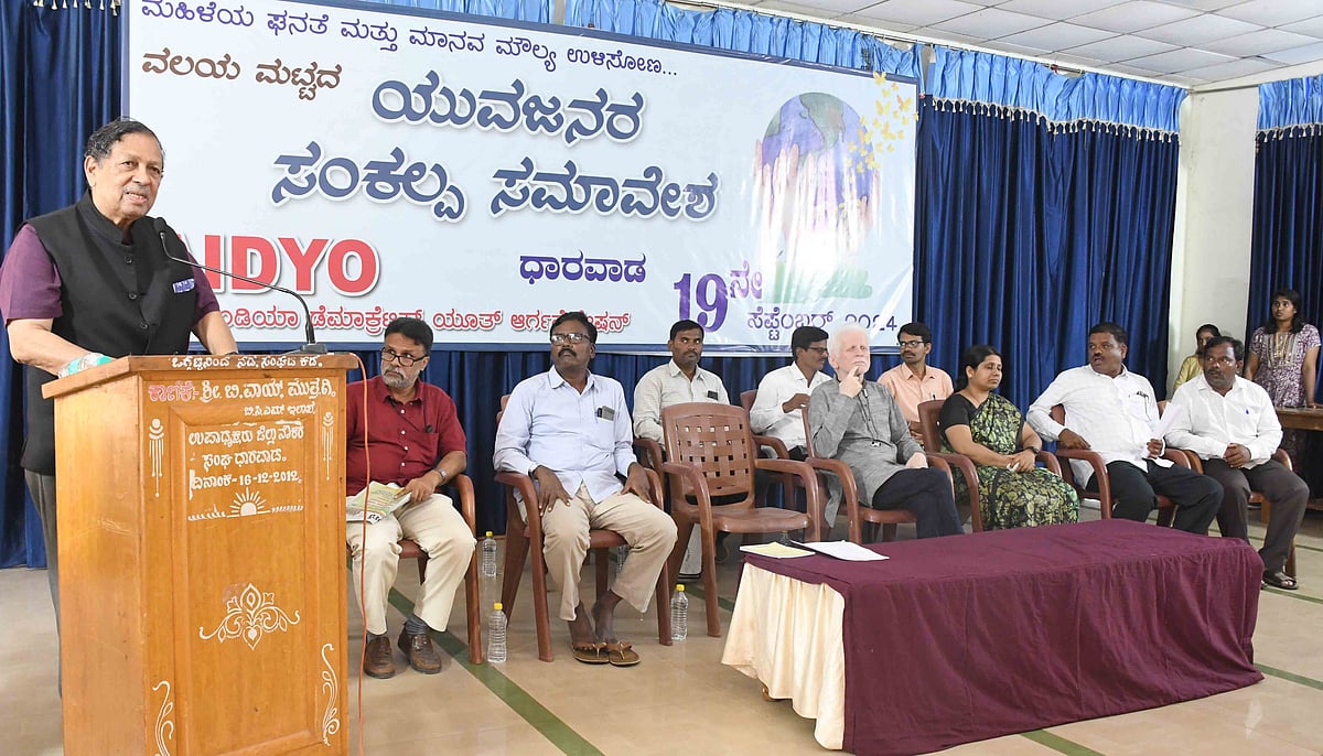 ಶ್ರೀಮಂತಿಕೆ, ಅಧಿಕಾರ ಪೂಜೆ ಸಲ್ಲದು: ಸಂತೋಷ್ ಹೆಗ್ಡೆ