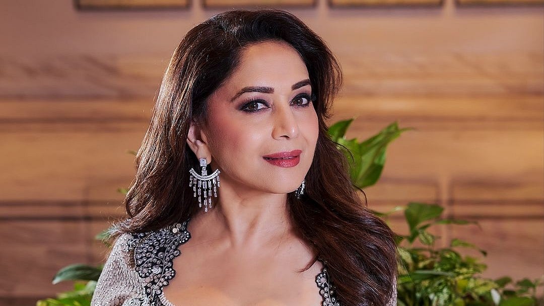 PHOTOS | ವಯಸ್ಸು 57, ಯುವ ನಟಿಯರನ್ನೂ ನಾಚಿಸುವಂತ ಸುಂದರಿ ಮಾಧುರಿ ದೀಕ್ಷಿತ್