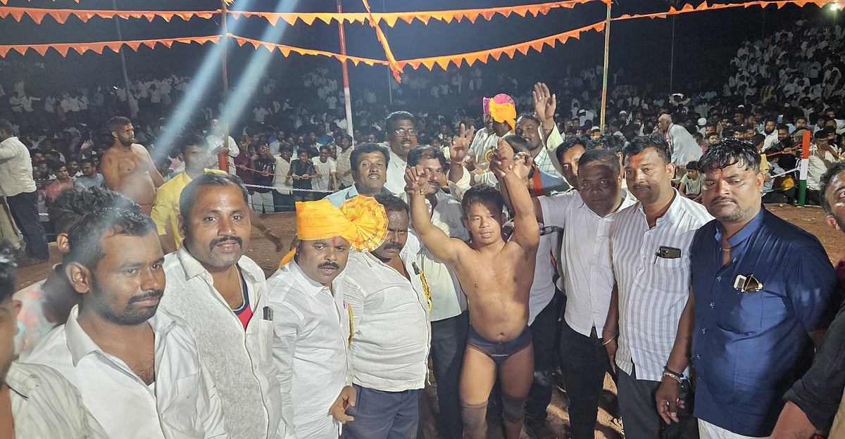 ಮಹಾಲಿಂಗಪುರ | ಕುಸ್ತಿ ಪಂದ್ಯಾವಳಿ: ಗೆಲುವಿನ ನಗೆ ಬೀರಿದ ಜ್ಞಾನೇಶ್ವರ ಜಮದಾಡೆ