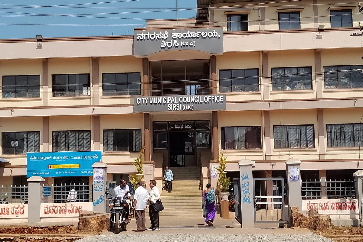 ಶಿರಸಿ | ವಸತಿ ರಹಿತರ ಮುಗಿಯದ ವನವಾಸ: ಸೂರಿಗಾಗಿ ಪರಿತಪಿಸುತ್ತಿರುವ 1600 ಕುಟುಂಬ
