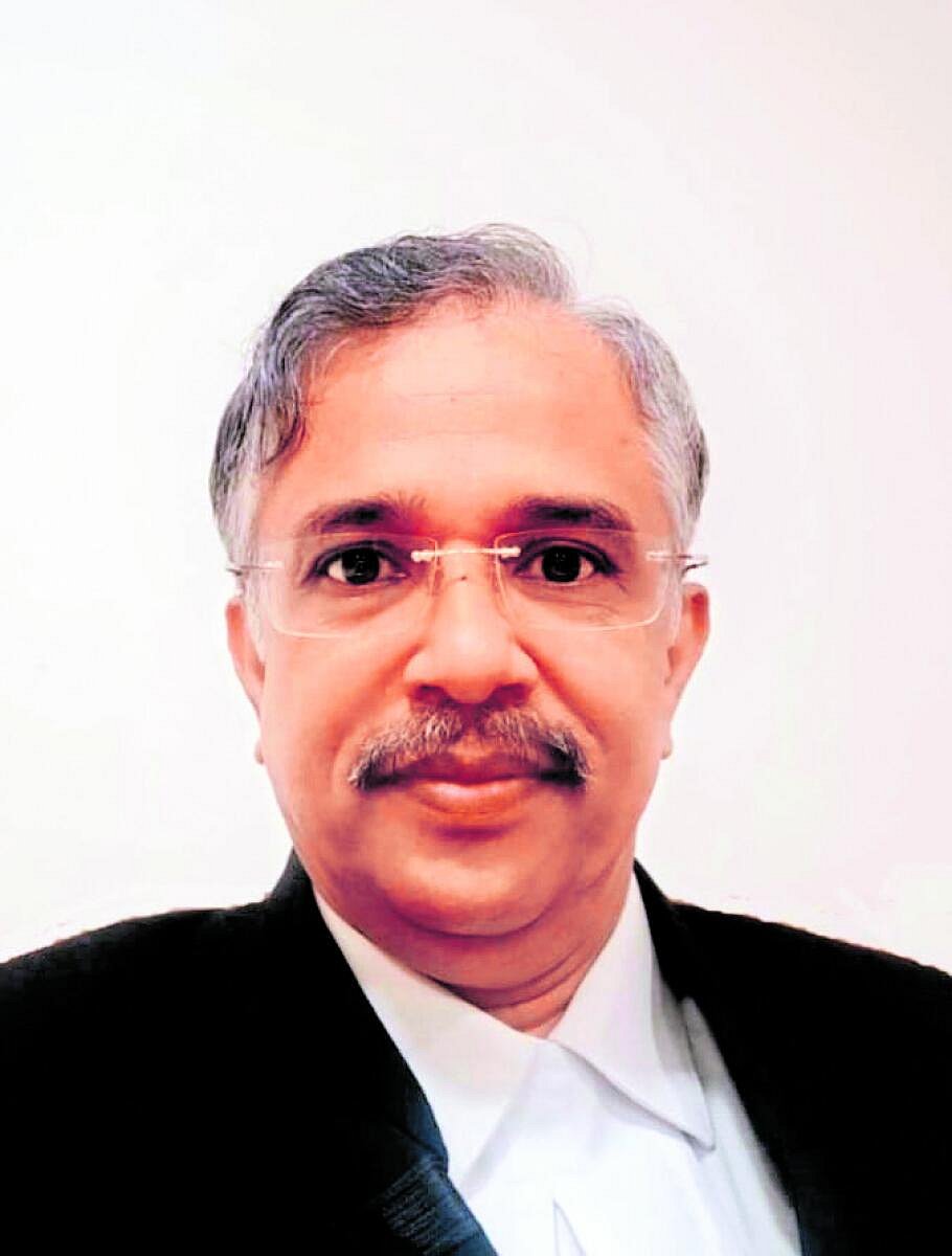 ಆಕ್ಷೇಪಾರ್ಹ ಹೇಳಿಕೆ: ಕರ್ನಾಟಕ ಹೈಕೋರ್ಟ್‌ ನ್ಯಾಯಮೂರ್ತಿ ಶ್ರೀಶಾನಂದ ವಿಷಾದ