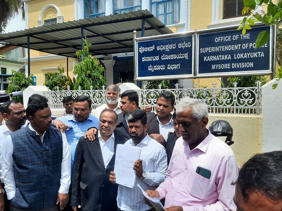 ಸಿದ್ದರಾಮಯ್ಯ ವಿರುದ್ಧ ಎಫ್‌ಐಆರ್‌: ಲೋಕಾಯುಕ್ತ ಎಸ್ಪಿಗೆ ಪ್ರದೀಪ್‌ಕುಮಾರ್ ದೂರು