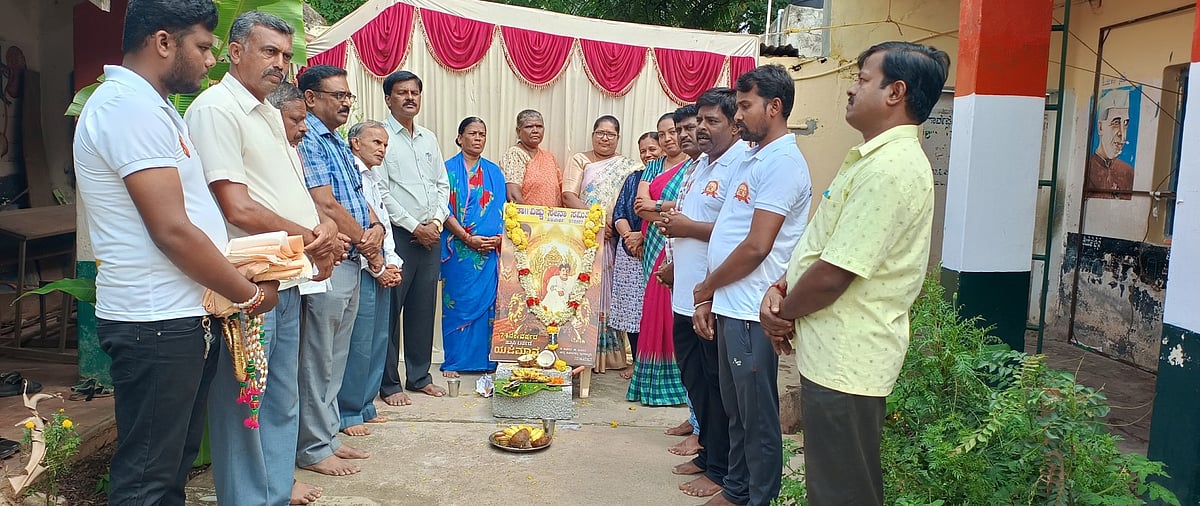 ತುರುವೇಕೆರೆ: ವಿಷ್ಣುವರ್ಧನ್ ಸೇನಾ ಸಮಿತಿಯಿಂದ ಸರಸ್ವತಿ ಮಂದಿರ ನಿರ್ಮಾಣ