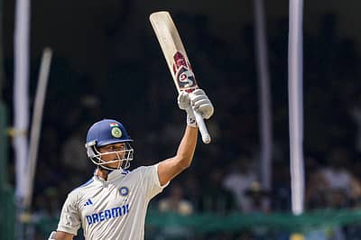 ಯಶಸ್ವಿ ಜೈಸ್ವಾಲ್ ಎರಡೂ ಇನಿಂಗ್ಸ್‌ಗಳಲ್ಲಿ ಅರ್ಧಶತಕ ಸಾಧನೆ - ಪಂದ್ಯಶ್ರೇಷ್ಠ