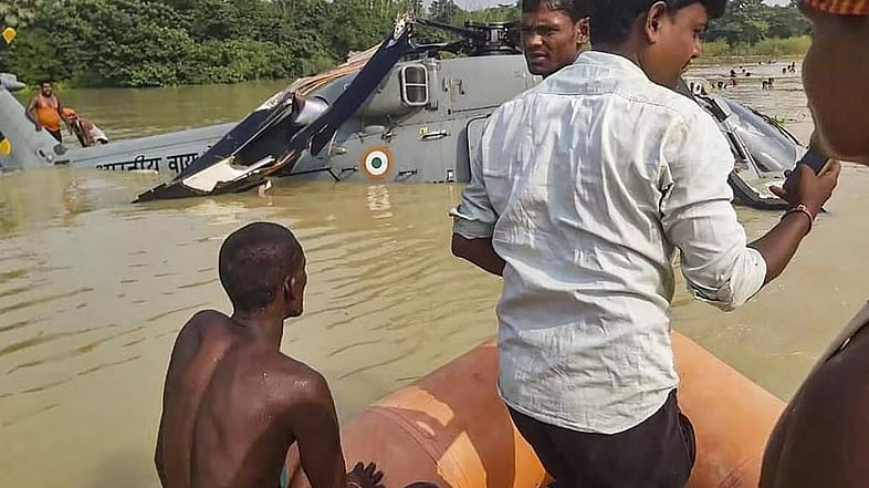 ಬಿಹಾರ | ಮುಜಾಫರ್‌ಪುರದಲ್ಲಿ ವಾಯುಪಡೆಯ ಹೆಲಿಕಾಪ್ಟರ್ ತುರ್ತು ಭೂಸ್ಪರ್ಶ