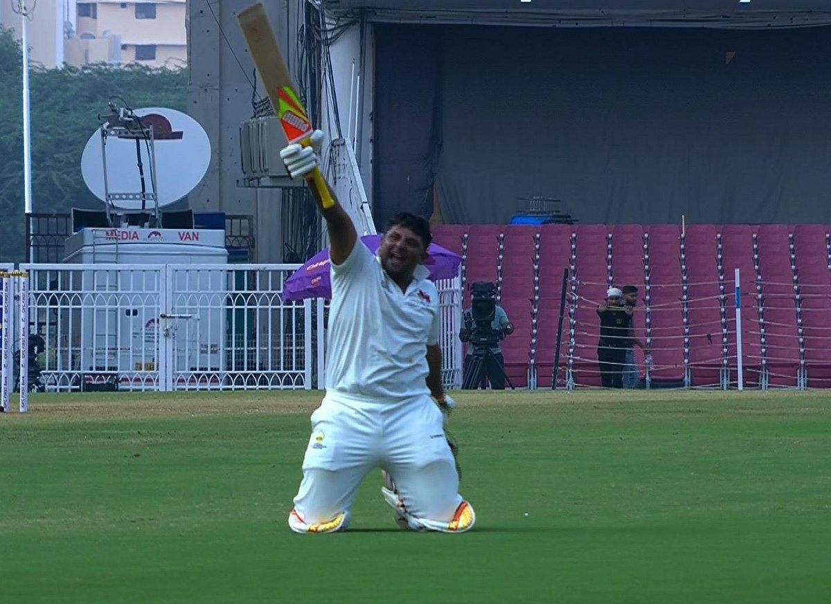 ಇರಾನಿ ಕಪ್‌: ದ್ವಿಶತಕ ಬಾರಿಸಿದ ಸರ್ಫರಾಜ್‌ ವಿಶಿಷ್ಟ ಸಾಧನೆ