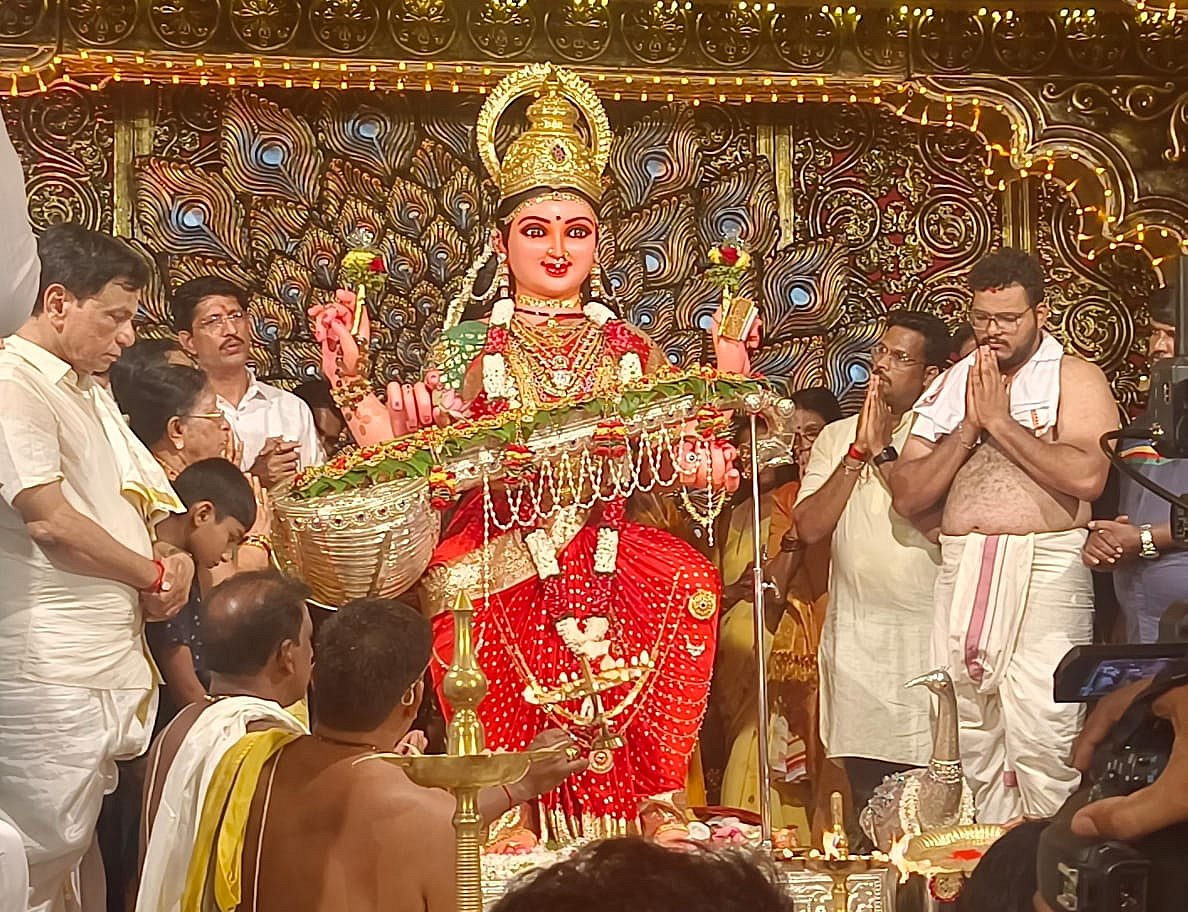 ಶಾರದೆ ಪ್ರತಿಷ್ಠಾಪನೆಯೊಂದಿಗೆ ‘ಮಂಗಳೂರು ದಸರಾ’ಕ್ಕೆ ಚಾಲನೆ