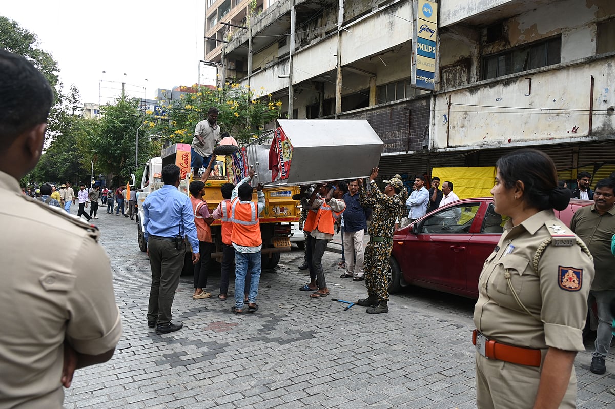 ಚರ್ಚ್ ಸ್ಟ್ರೀಟ್: ಬೀದಿಬದಿ ವ್ಯಾಪಾರಿಗಳ ತೆರವು 