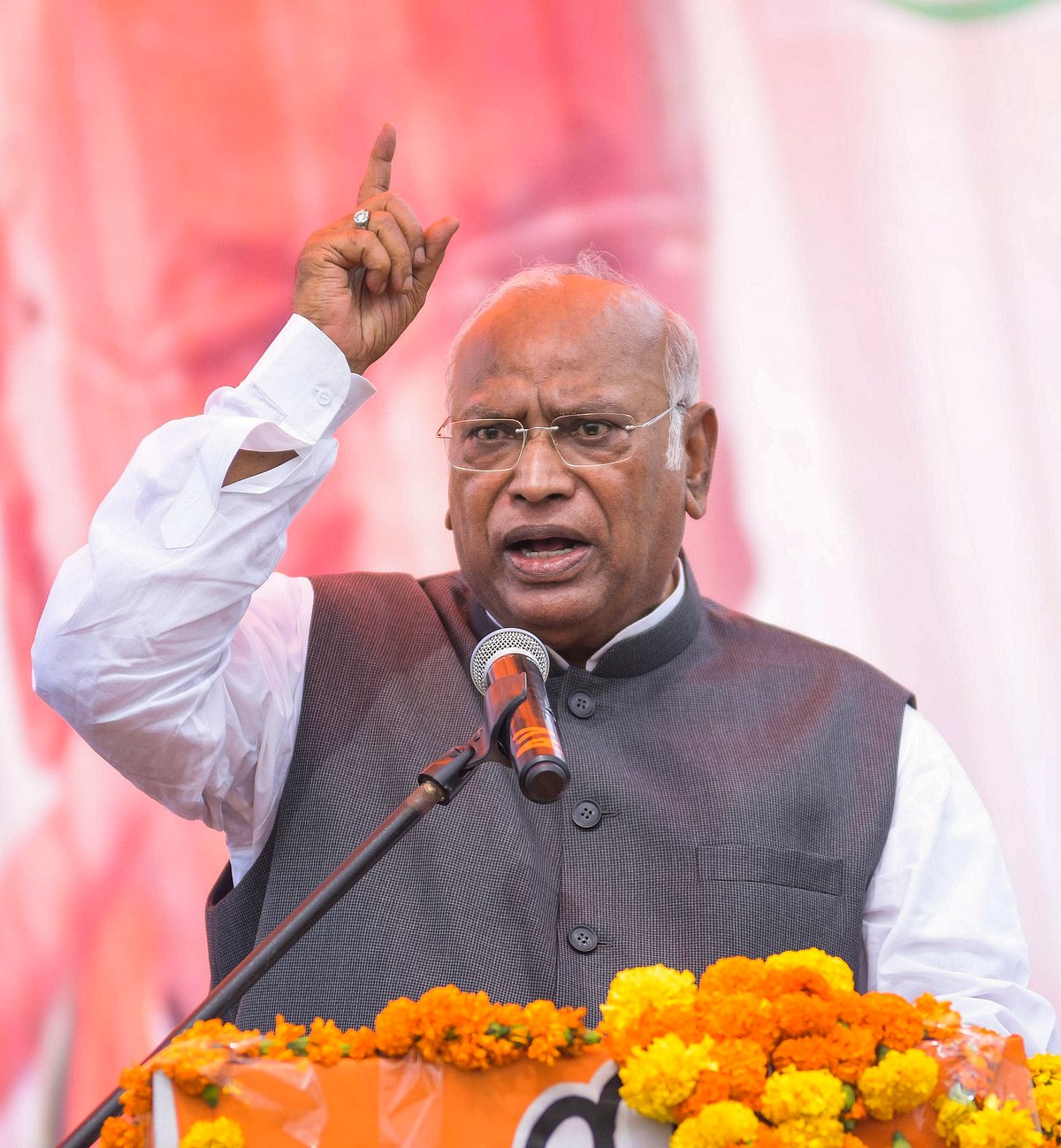 ಮೋದಿನಾಮಿಕ್ಸ್ ಭಾರತದ ಆರ್ಥಿಕತೆಗೆ ಶಾಪ: ಮಲ್ಲಿಕಾರ್ಜುನ ಖರ್ಗೆ

