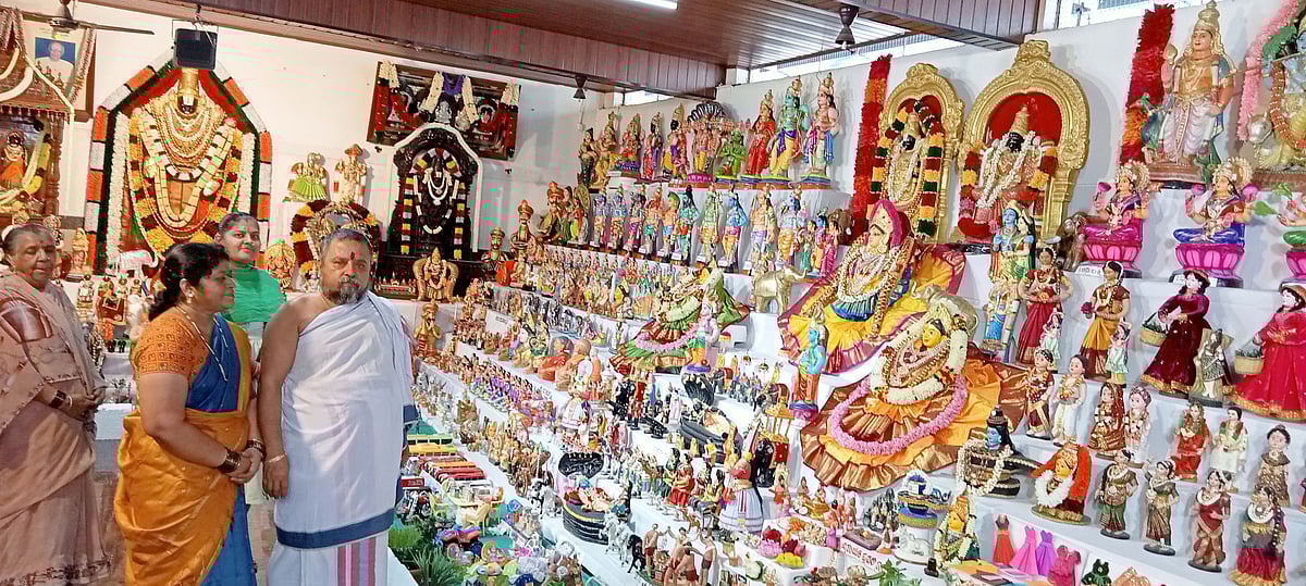 ಶ್ರೀರಂಗ‍ಪಟ್ಟಣ: ದಸರಾ ಬೊಂಬೆ ನಿನ್ನನು ನೋಡಲು....!