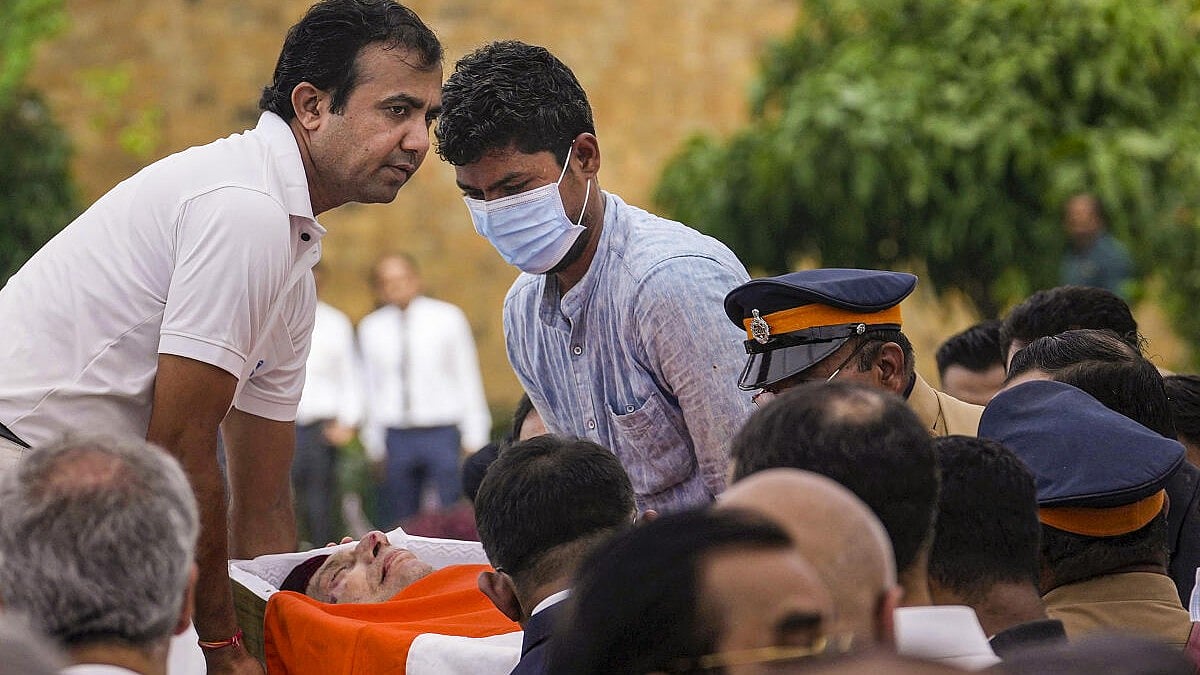 ರತನ್ ಟಾಟಾ ಅಂತಿಮ ಯಾತ್ರೆ: ಬದಲಾದ ಪಾರ್ಸಿ ಸಮುದಾಯದ ಅಂತ್ಯಕ್ರಿಯೆ ಪದ್ಧತಿ