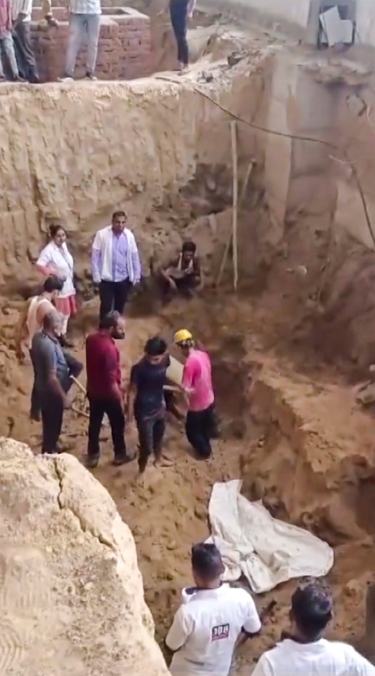 ಗುಜರಾತ್‌: ಕಟ್ಟಡ ಕುಸಿದು 9 ಮಂದಿ ಸಾವು