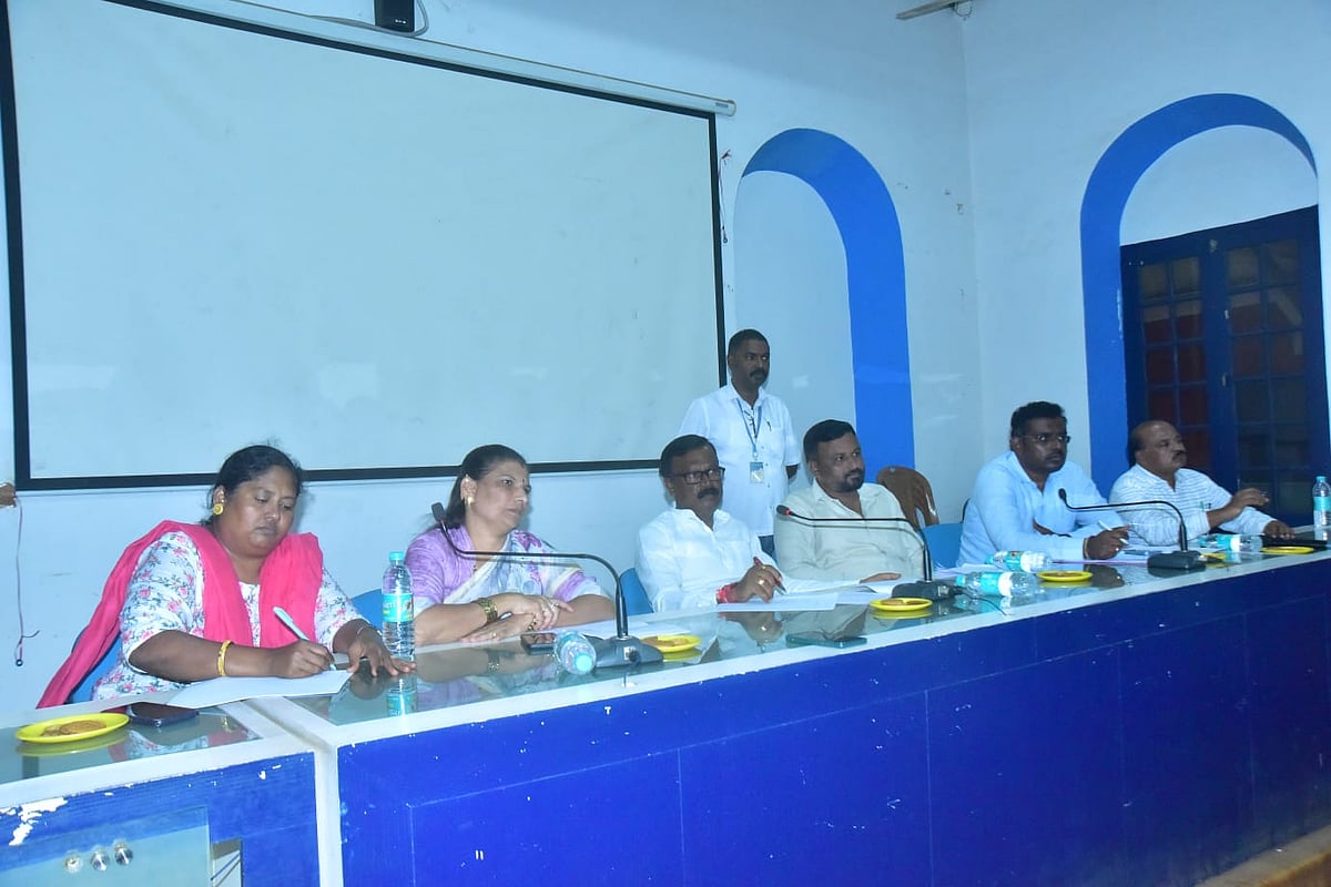 ರಾಜ್ಯೋತ್ಸವ: ವೇದಿಕೆ ಕಾರ್ಯಕ್ರಮ ಮುಂದೂಡಿಕೆ?