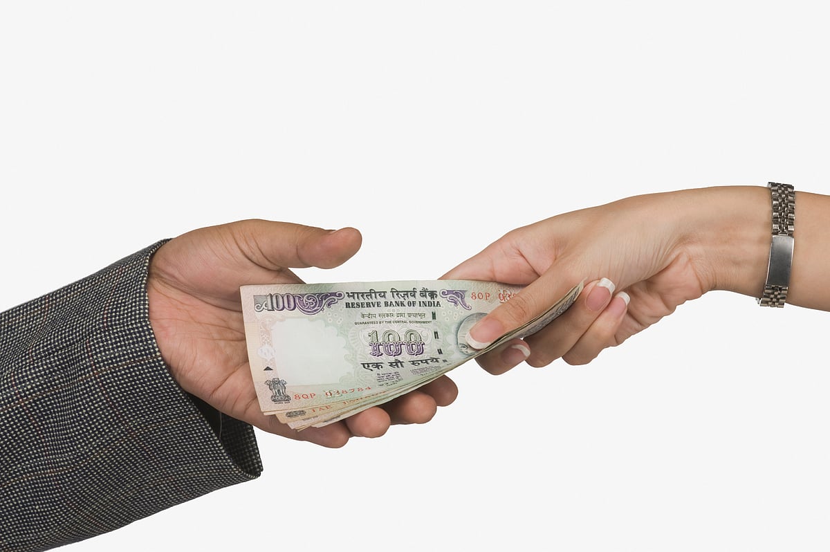 ಪಿಎಚ್‌.ಡಿ ಮಾರ್ಗದರ್ಶಕರಿಂದ ಲಂಚಕ್ಕೆ ಬೇಡಿಕೆ: ರಾಜ್ಯಪಾಲರಿಗೆ ದೂರು