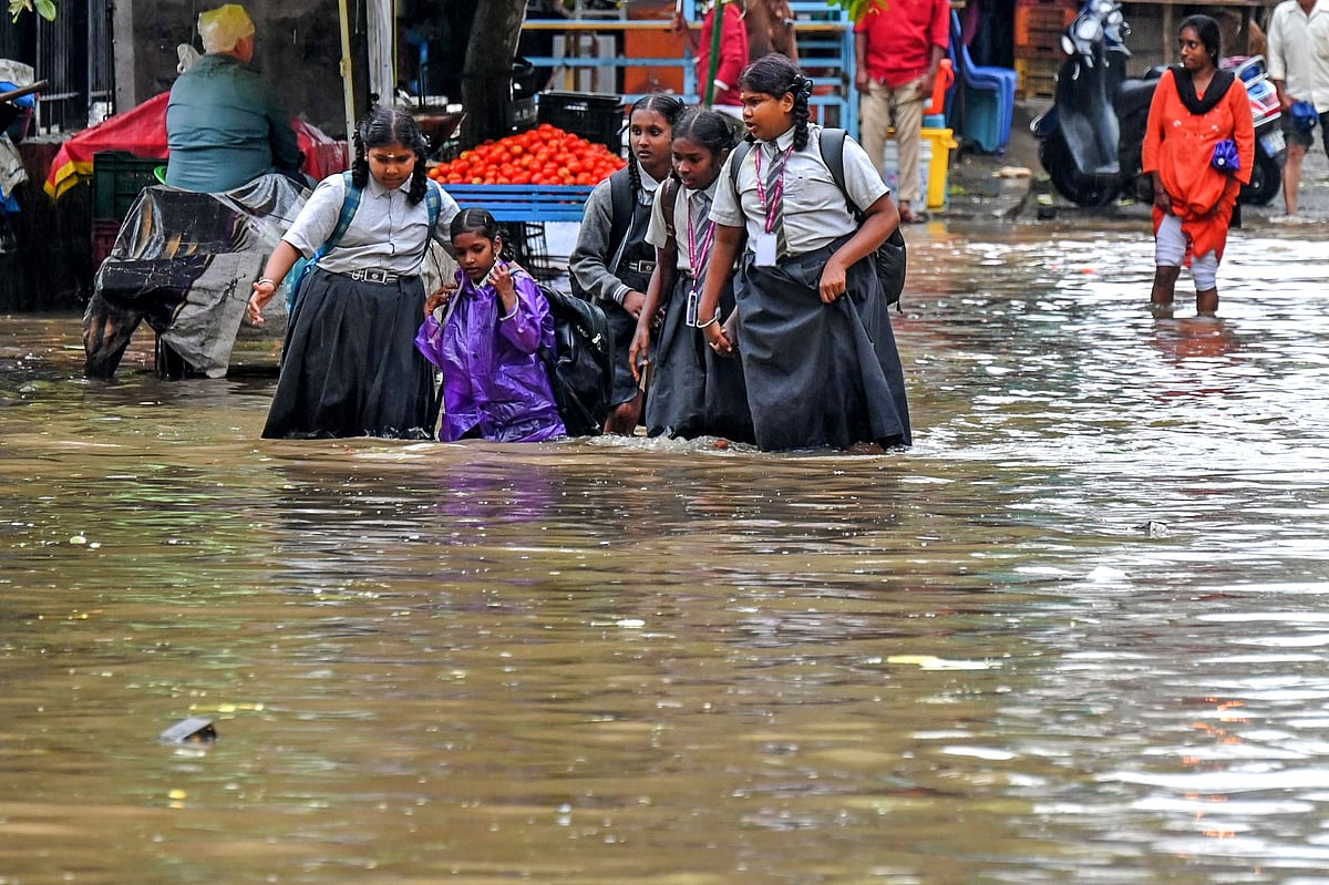 Karnataka Rains: ಸತತ ಮಳೆಗೆ ತತ್ತರಿಸಿದ ಬೆಂಗಳೂರು ಮಹಾನಗರ