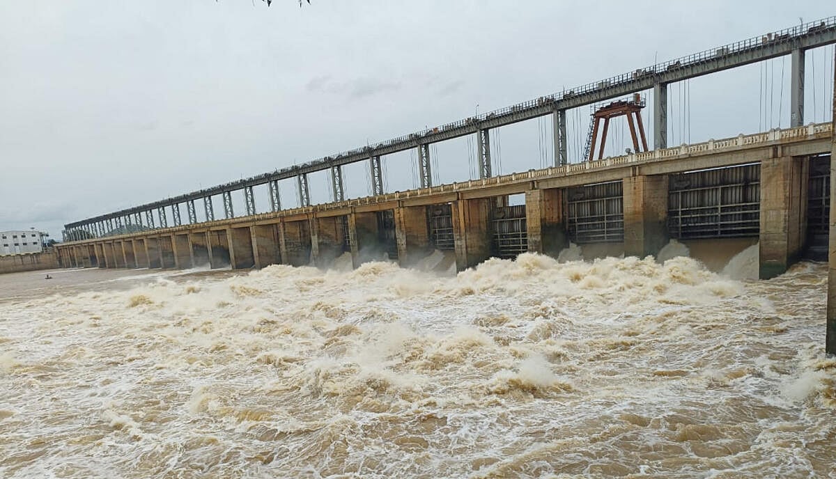ಮುಂಡರಗಿ | ಶಿಂಗಟಾಲೂರ ಏತ ಯೋಜನೆ: ನೀರು ಪೋಲು