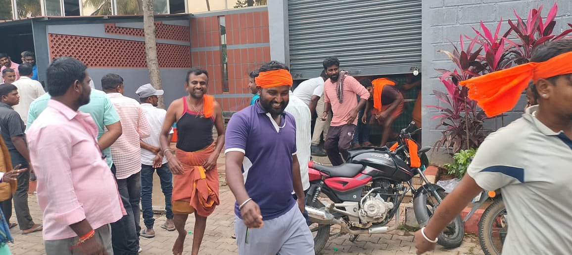 ಚನ್ನಪಟ್ಟಣ ಉಪಚುನಾವಣೆ | BJP ಸಭೆಯಲ್ಲಿ ಬಾಡೂಟದ ನಿರೀಕ್ಷೆಯಲ್ಲಿದ್ದವರಿಗೆ ನಿರಾಸೆ