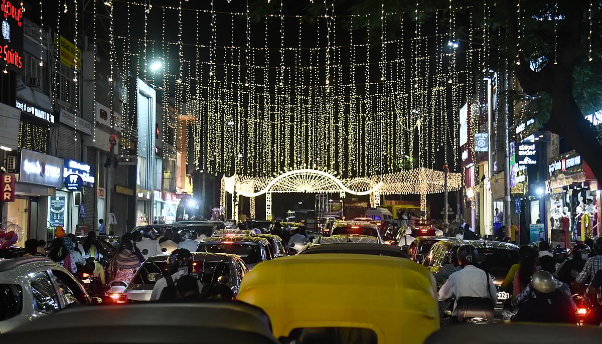 ದಸರೆ ‘ದೀಪಾಲಂಕಾರ’ ನಿಯಮ: ಒಂದೇ ವಾರದಲ್ಲಿ ಹಲವು ಅಪಘಾತ, 6 ಮಂದಿ ಸಾವು