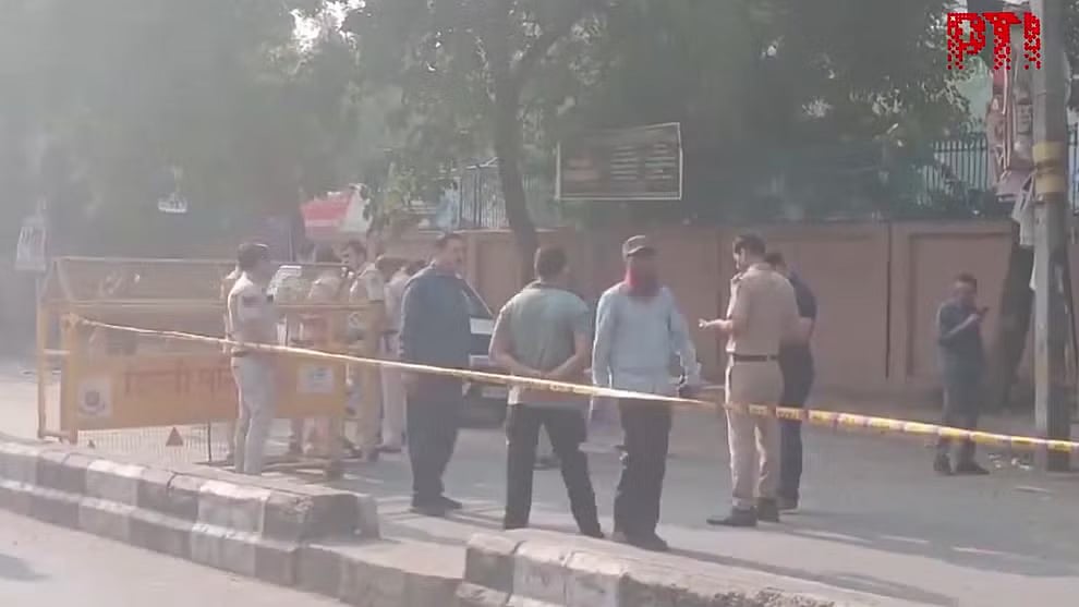 ದೆಹಲಿ: ಸಿಆರ್‌ಪಿಎಫ್‌ ಶಾಲೆ ಬಳಿ ಸಂಶಯಾಸ್ಪದ ಸ್ಫೋಟ