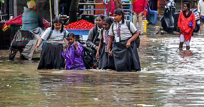 ನಿರಂತರ ಮಳೆ: ನಾಳೆ ಬೆಂಗಳೂರು ನಗರ ಜಿಲ್ಲೆಯಾದ್ಯಂತ ಶಾಲೆಗಳಿಗೆ ರಜೆ