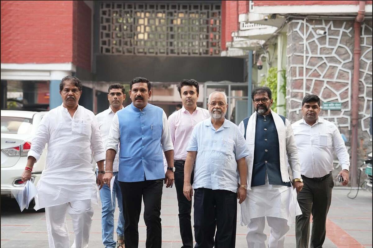 ನೀತಿ ಸಂಹಿತೆ ಉಲ್ಲಂಘನೆ: ರಾಜ್ಯ ಸರ್ಕಾರದ ವಿರುದ್ಧ ಚುನಾವಣಾ ಆಯೋಗಕ್ಕೆ BJP ದೂರು