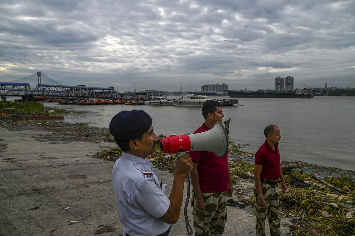 DANA Cyclone:  ‘ಡಾನಾ’ ಎದುರಿಸಲು ಒಡಿಶಾ, ಪಶ್ಚಿಮ ಬಂಗಾಳ ಸಜ್ಜು
