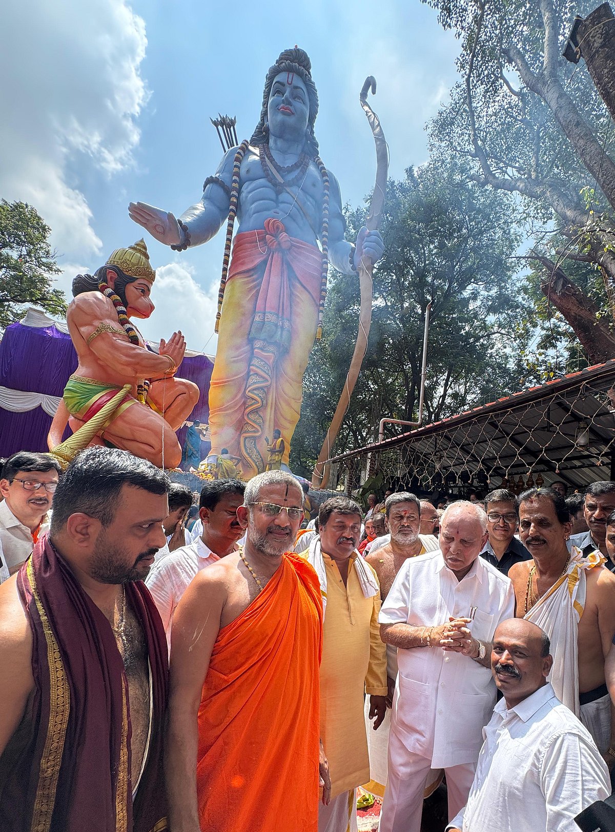 ರಾಜಾಜಿನಗರ: 63 ಅಡಿ ಎತ್ತರದ ಶ್ರೀರಾಮಾಂಜನೇಯ ಪ್ರತಿಮೆ ಲೋಕಾರ್ಪಣೆ