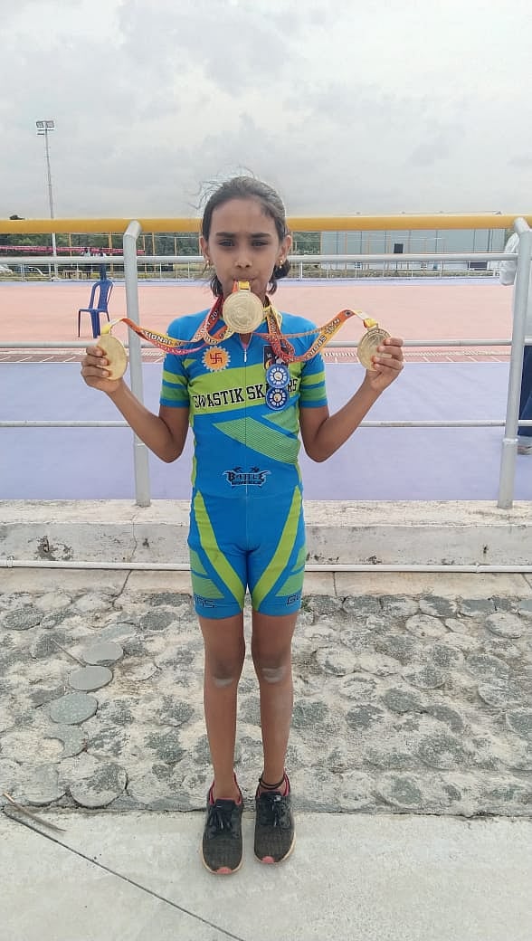 ರಾಮನಗರ: ಸ್ಕೇಟಿಂಗ್‌ನಲ್ಲಿ ಡಿಂಪನ ಮಿಂಚು; ರಾಷ್ಟ್ರ, ರಾಜ್ಯ ಮಟ್ಟದಲ್ಲಿ 25 ಪದಕ