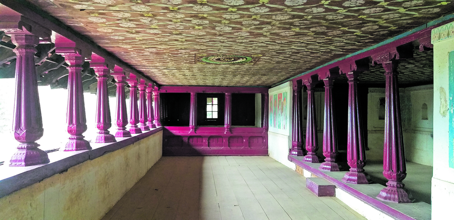 ಅರಮನೆಯ ಒಳಾಂಗಣ