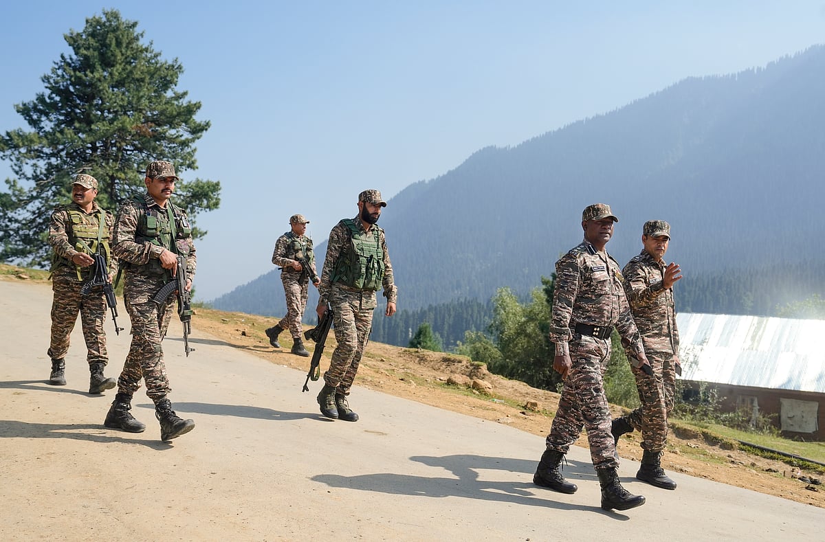 ಗುಲ್ಮಾರ್ಗ್‌: ಉಗ್ರರ ಪತ್ತೆಗೆ ಮುಂದುವರಿದ ಶೋಧ