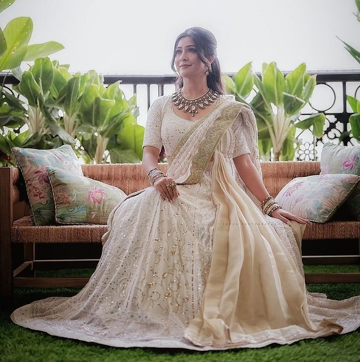 Photos: ಶ್ವೇತ ವರ್ಣದ ಉಡುಗೆಯಲ್ಲಿ ಚಂದನವನದ ಸಿಂಡ್ರೆಲ್ಲಾ ರಾಧಿಕಾ ಪಂಡಿತ್‌