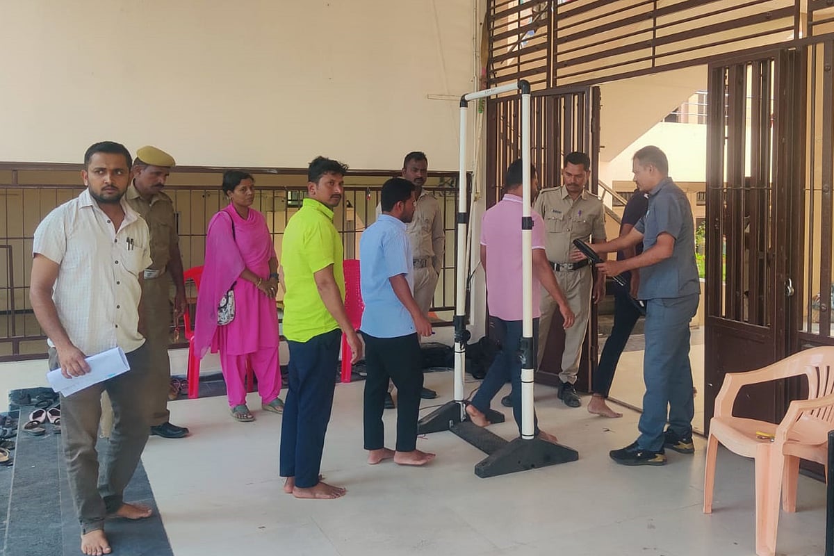 ರಬಕವಿ ಬನಹಟ್ಟಿ: ಸೂಸುತ್ರವಾಗಿ ನಡೆದ ಗ್ರಾಮ ಲೆಕ್ಕಾಧಿಕಾರಿ ಪರೀಕ್ಷೆ