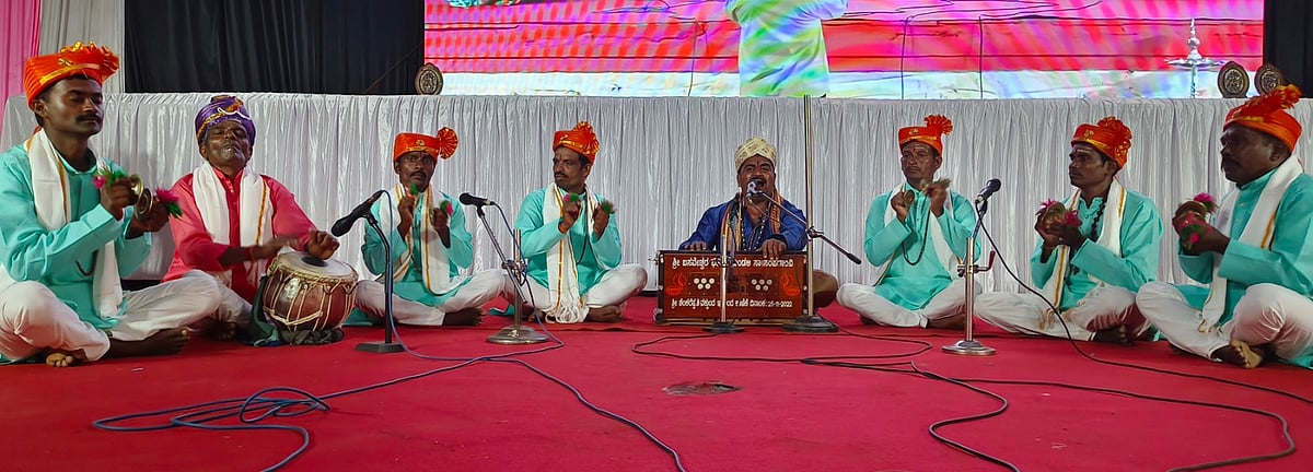 ಭಜನಾ ತಂಡಗಳು ತಂದ ಉತ್ಸವದ ಮೆರುಗು

