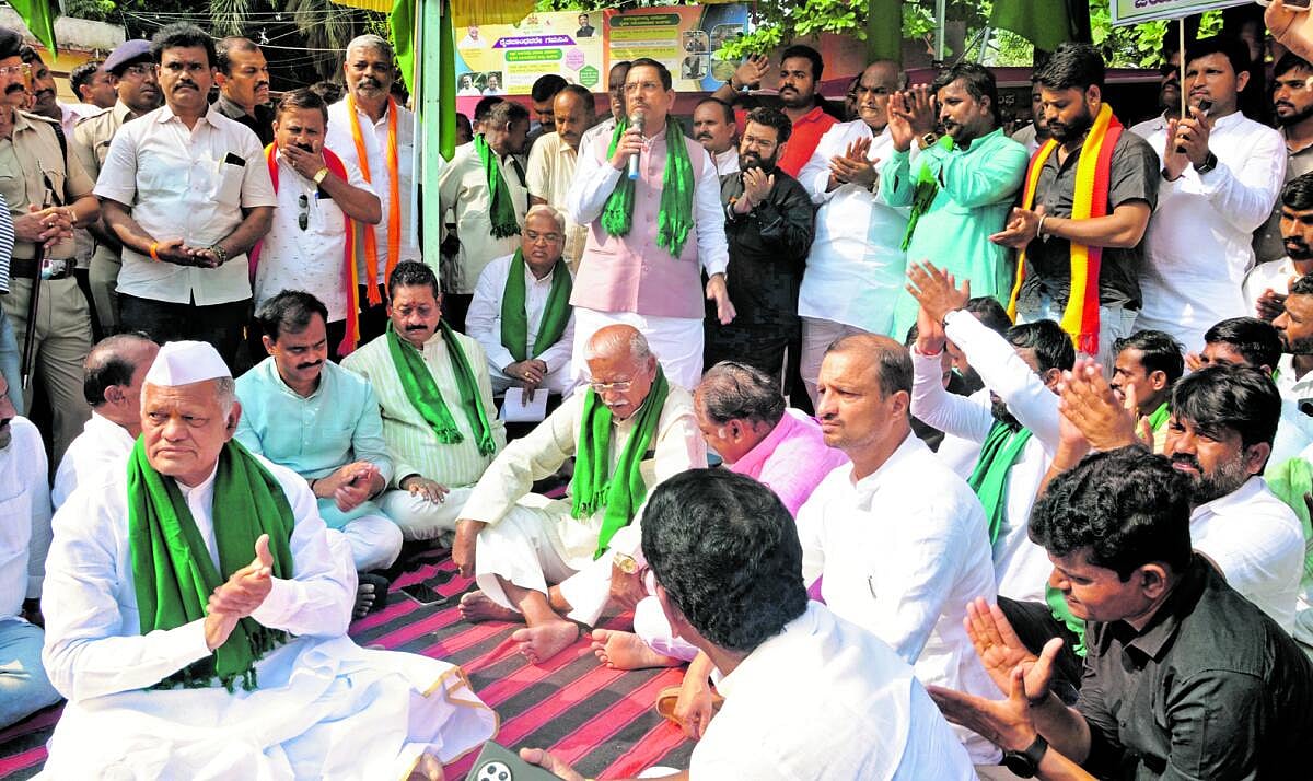 ಹಿಂದೂ ಸ್ಮಶಾನವೂ ಪಹಣಿಯಲ್ಲಿ ‘ವಕ್ಫ್‌ ಆಸ್ತಿ’