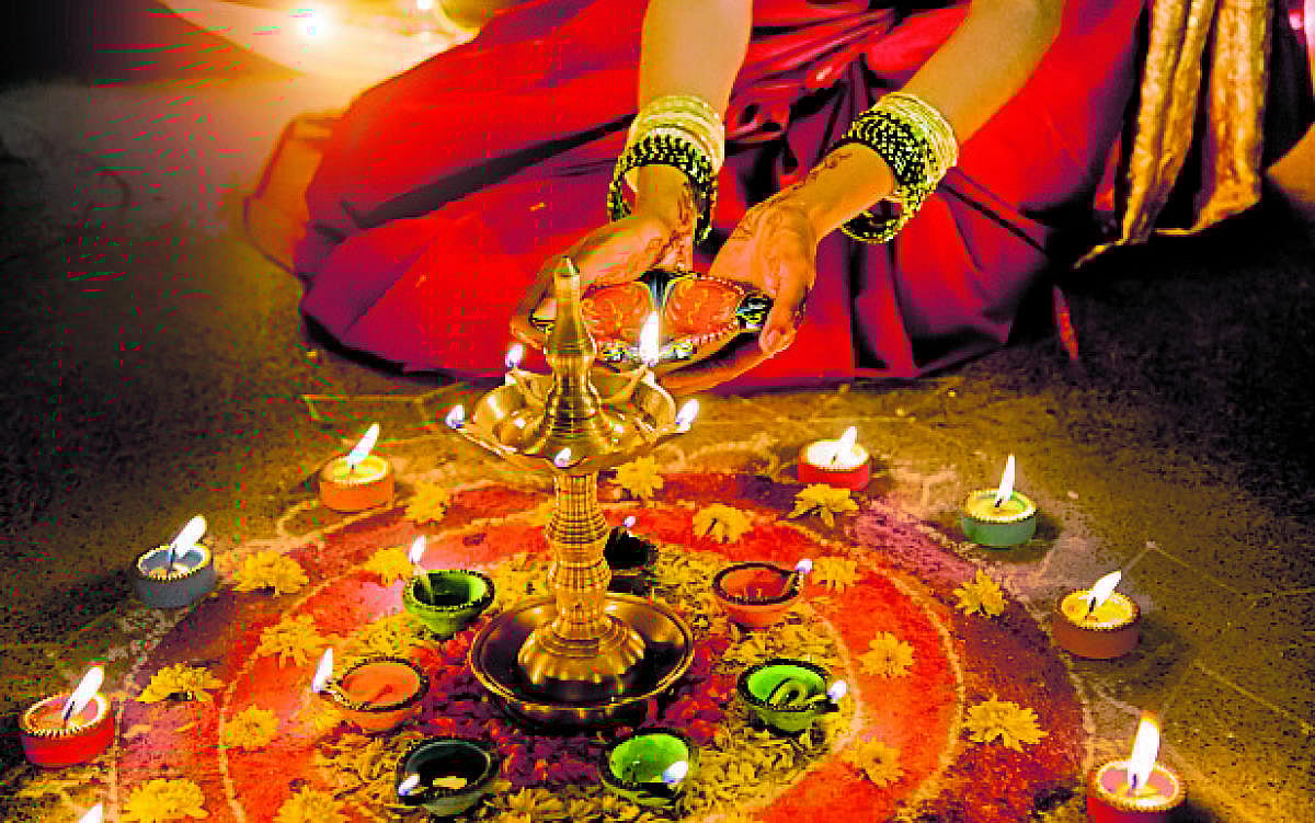 ಇಂದು ನರಕಚತುರ್ದಶಿ: ನರಕದ ಕತ್ತಲಿಗೆ ಬೆಳಕಿನ ಸ್ವರ್ಗ