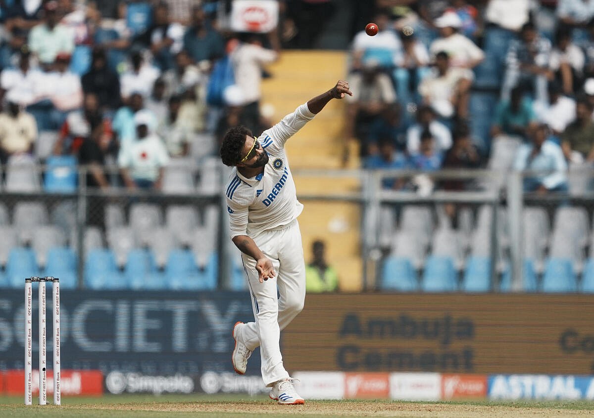 IND vs NZ | ಜಡೇಜಗೆ ಐದು ವಿಕೆಟ್; ನ್ಯೂಜಿಲೆಂಡ್ 235ಕ್ಕೆ ಆಲೌಟ್; ಭಾರತ 86/4