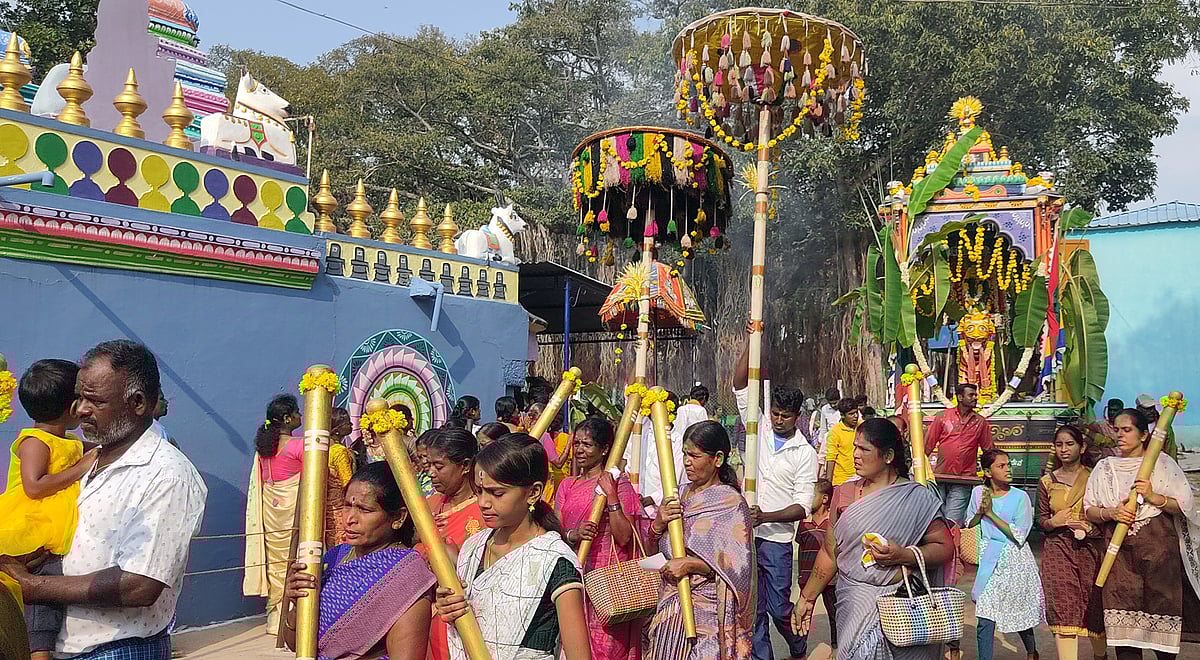 ಮಹದೇಶ್ವರ ದರ್ಶನ ಪಡೆದ ಭಕ್ತಪಡೆ