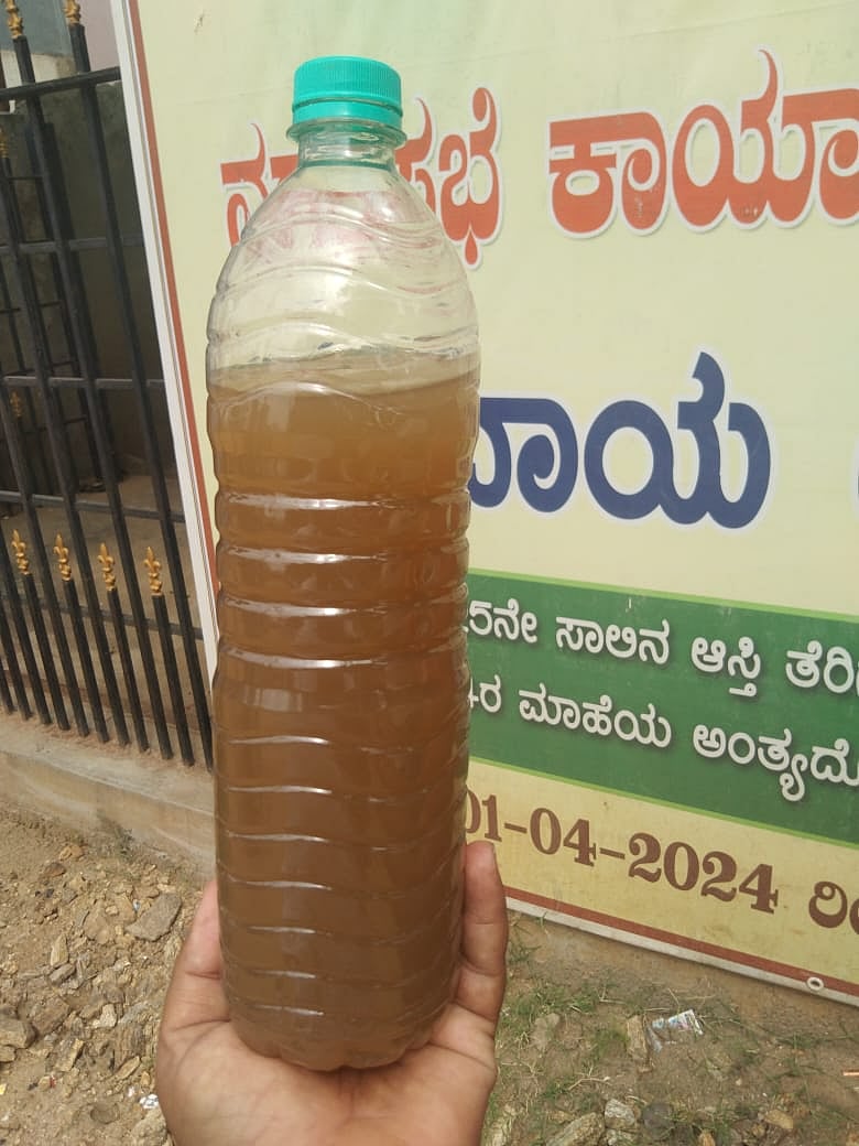 ಕೊಳ್ಳೇಗಾಲ: ಕುಡಿಯುವ ನೀರಿನ ಜೊತೆಗೆ ಕಲುಷಿತ ನೀರು