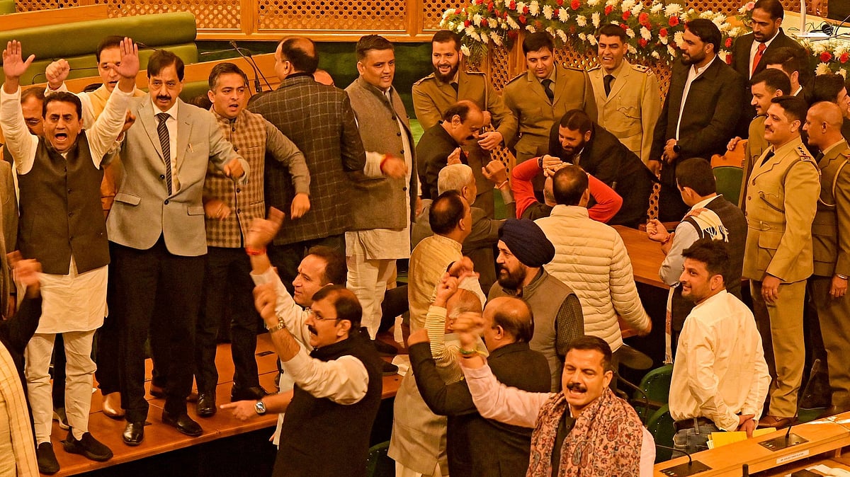 ವಿಶೇಷ ಸ್ಥಾನಮಾನ ಮರುಸ್ಥಾಪನೆ: ಜಮ್ಮು& ಕಾಶ್ಮೀರ ವಿಧಾನಸಭೆಯಲ್ಲಿ ನಿರ್ಣಯ ಅಂಗೀಕಾರ