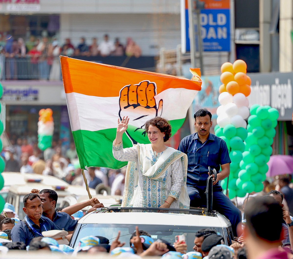 ಸಂವಿಧಾನದ ಮೌಲ್ಯಗಳ ನಾಶಕ್ಕೆ ಬಿಜೆಪಿ, ಮೋದಿ ಪ್ರಯತ್ನ: ಪ್ರಿಯಾಂಕ ಗಾಂಧಿ