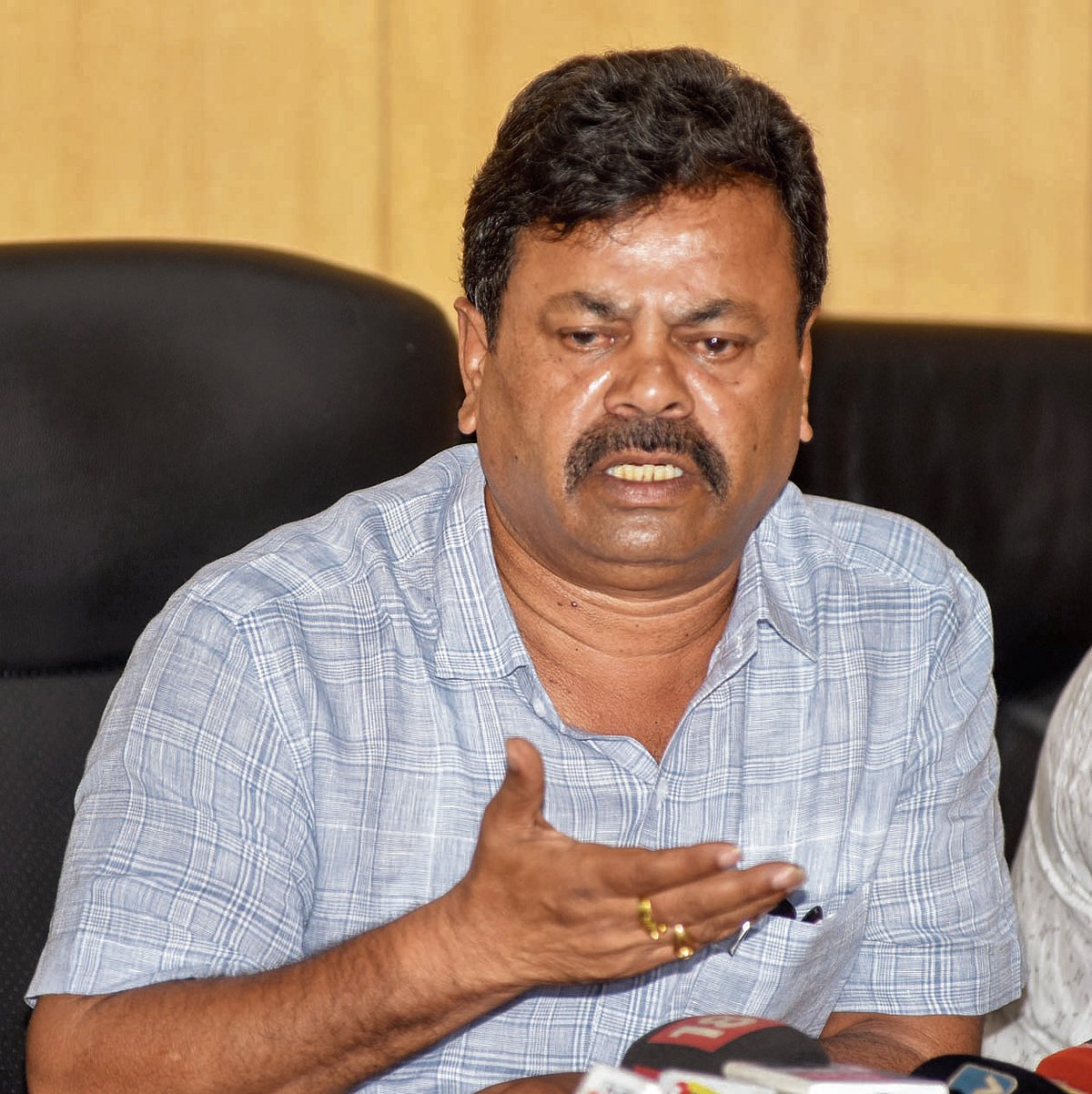 ಕಾಂಗ್ರೆಸ್‌ ಔಟ್‌ ಗೋಯಿಂಗ್‌, ಬಿಜೆಪಿ ಇನ್‌ ಕಮಿಂಗ್‌: ರೇಣುಕಾಚಾರ್ಯ 