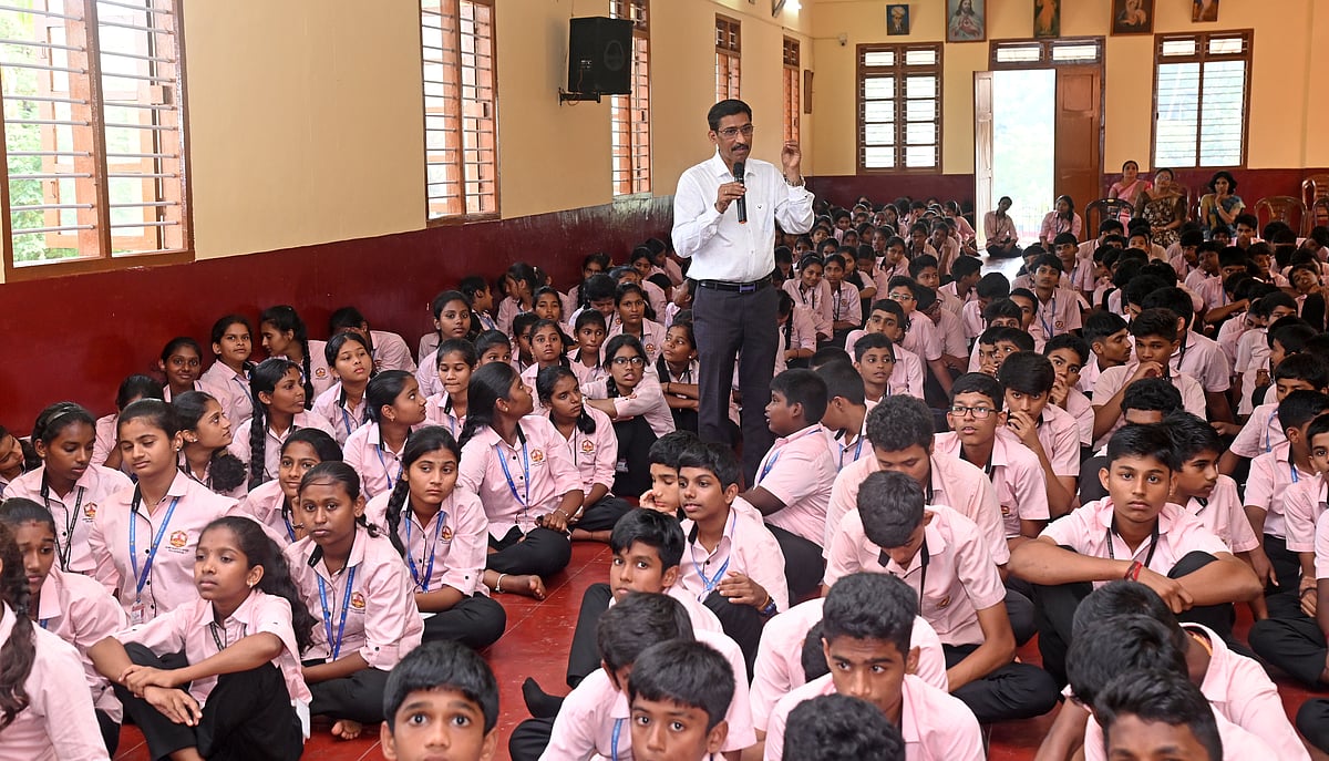 ಮಂಗಳೂರು: ಸೇಕ್ರೆಡ್ ಹಾರ್ಟ್ಸ್ ಶಾಲೆಯಲ್ಲಿ ರೇಬಿಸ್ ‘ಪಾಠ’ 