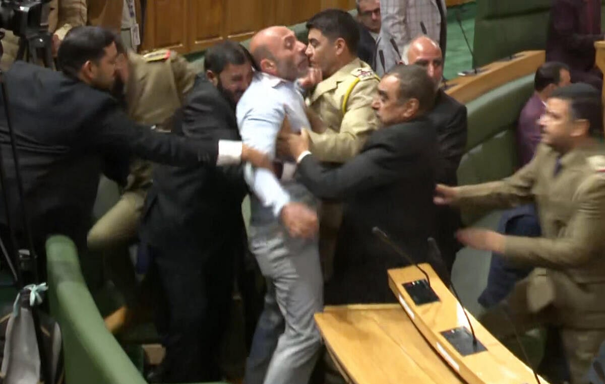 ಜಮ್ಮು-ಕಾಶ್ಮೀರ: ಸತತ 3ನೇ ದಿನವೂ ಕಲಾಪದಲ್ಲಿ ಗದ್ದಲ, ಎಳೆದಾಟ