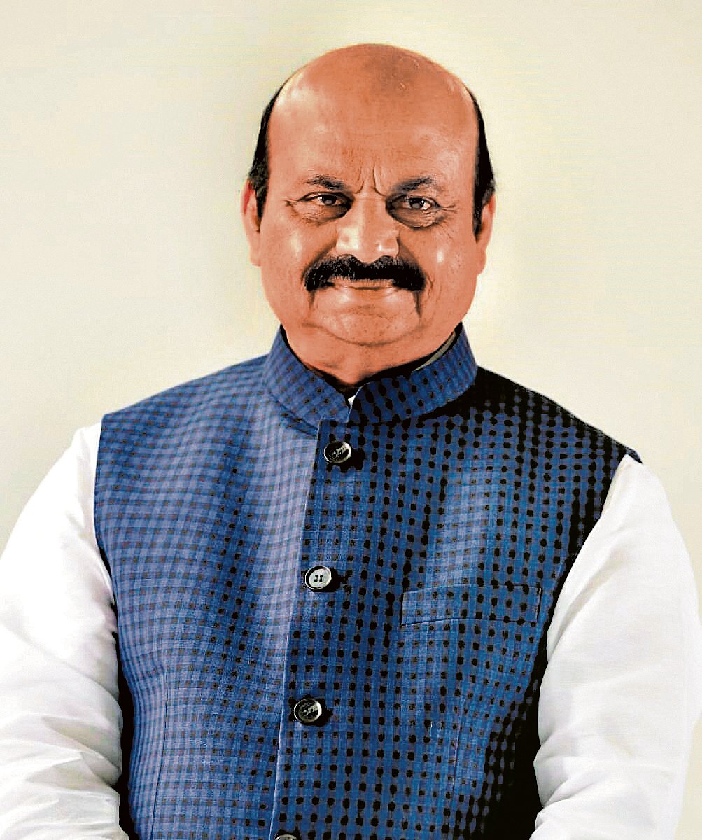 ಹಣ ಹಂಚಲು ಕಾಂಗ್ರೆಸ್ ಶಾಸಕರ ಮಧ್ಯೆ ಪೈಪೋಟಿ:  ಸಂಸದ ಬೊಮ್ಮಾಯಿ