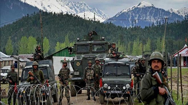 J&K‌ | ಉಗ್ರರೊಂದಿಗೆ ಗುಂಡಿನ ಚಕಮಕಿ: ಇಬ್ಬರು ಸೇನಾ ಸಿಬ್ಬಂದಿಗೆ ಗಾಯ