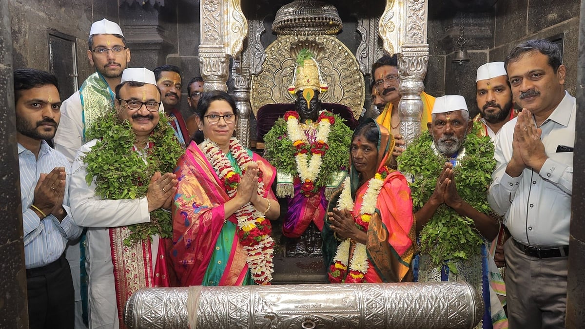 ಪಂಢರಪುರದಲ್ಲಿ ಕಾರ್ತಿಕ ಏಕಾದಶಿ ವೈಭವ: ವಿಠಲನ ದರ್ಶನಕ್ಕೆ ಹರಿದುಬಂದ ಭಕ್ತ ಸಾಗರ