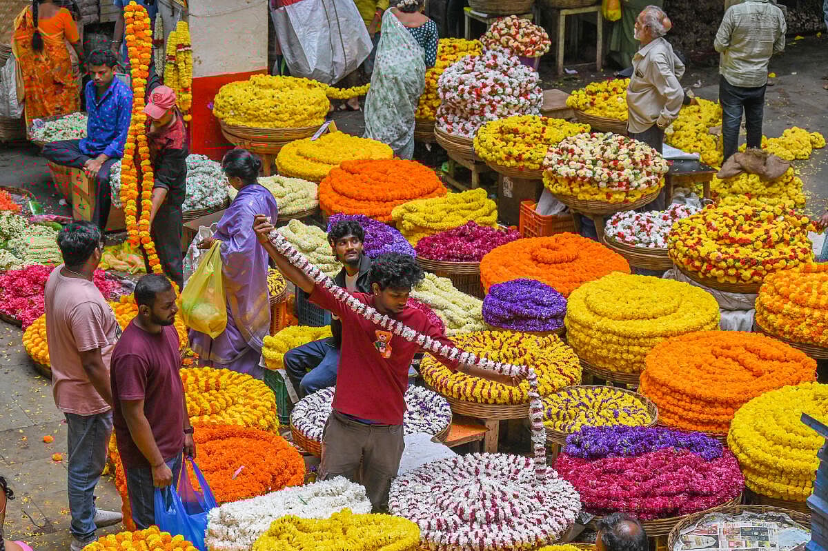 ಬೆಂಗಳೂರು: ಸುಸಜ್ಜಿತ ಪುಷ್ಪ ಮಾರುಕಟ್ಟೆ ನಿರ್ಮಾಣಕ್ಕೆ ಸಿದ್ಧತೆ